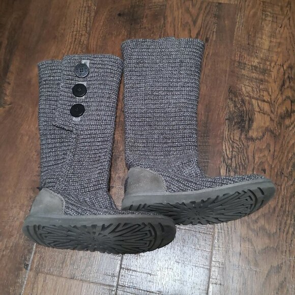 UGG Women's Classic Cardy Sock Boots Gray Knit Sheepskin Winter Fold Over Size 6 - Picture 3 of 9